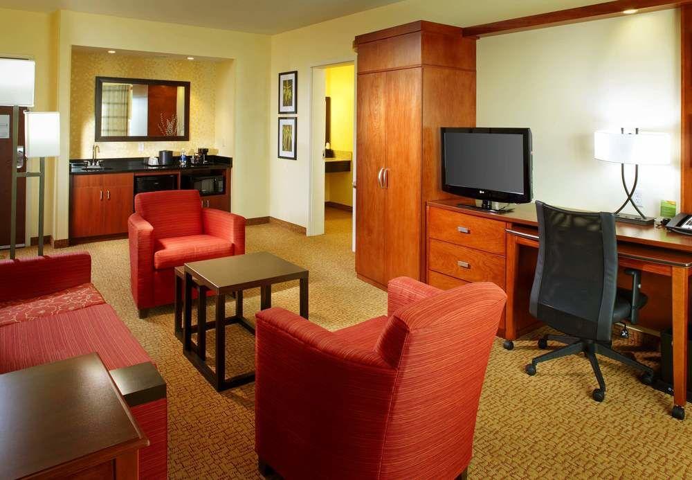 Courtyard By Marriott Pittsburgh Washington Meadow Lands Hotell Eksteriør bilde
