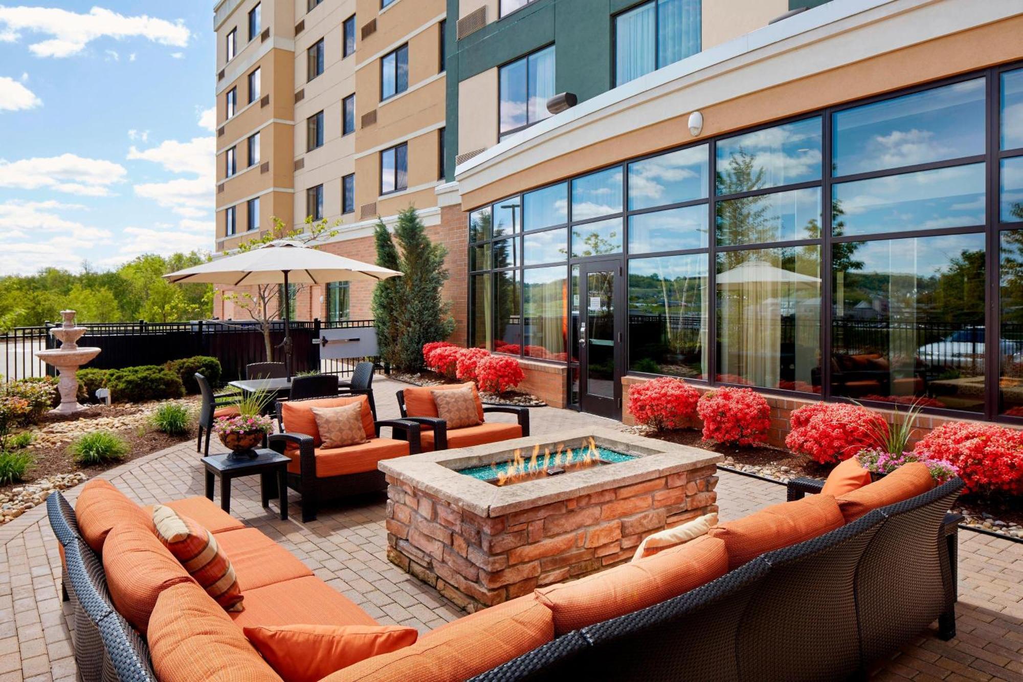 Courtyard By Marriott Pittsburgh Washington Meadow Lands Hotell Eksteriør bilde