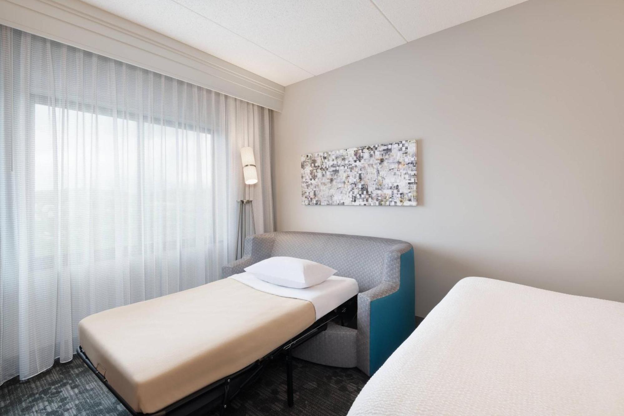 Courtyard By Marriott Pittsburgh Washington Meadow Lands Hotell Eksteriør bilde