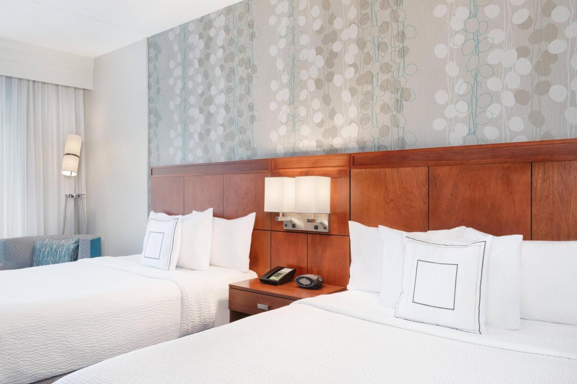 Courtyard By Marriott Pittsburgh Washington Meadow Lands Hotell Eksteriør bilde