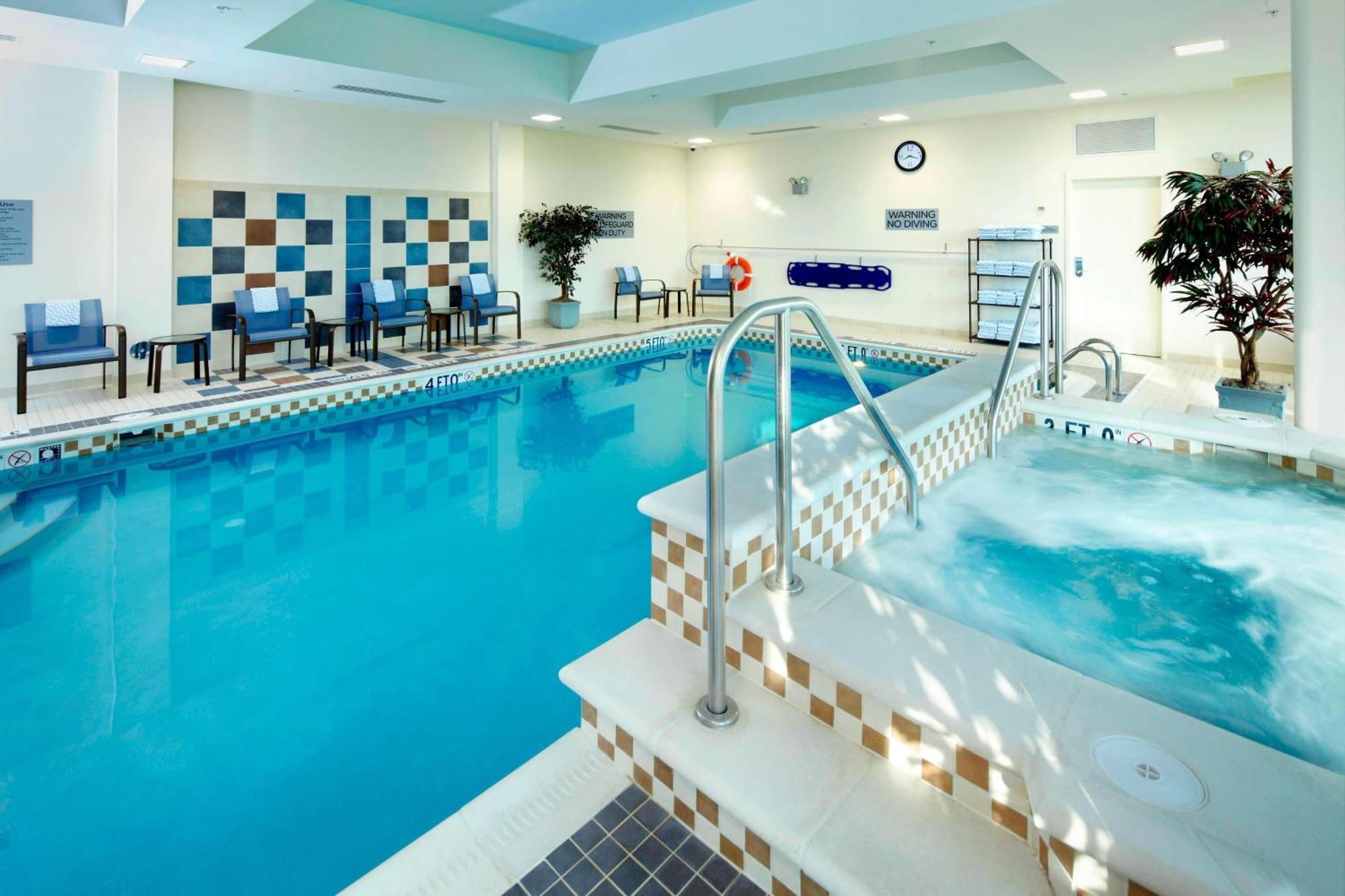 Courtyard By Marriott Pittsburgh Washington Meadow Lands Hotell Eksteriør bilde