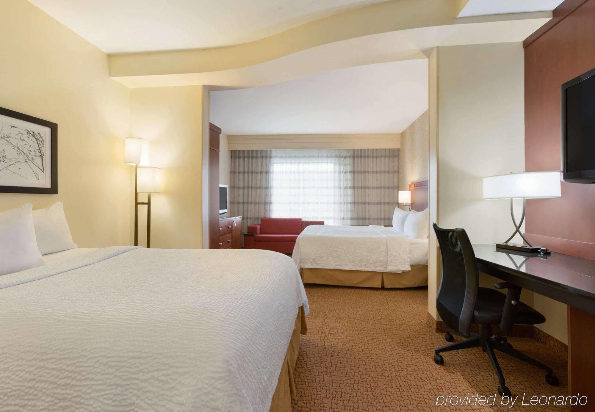 Courtyard By Marriott Pittsburgh Washington Meadow Lands Hotell Eksteriør bilde