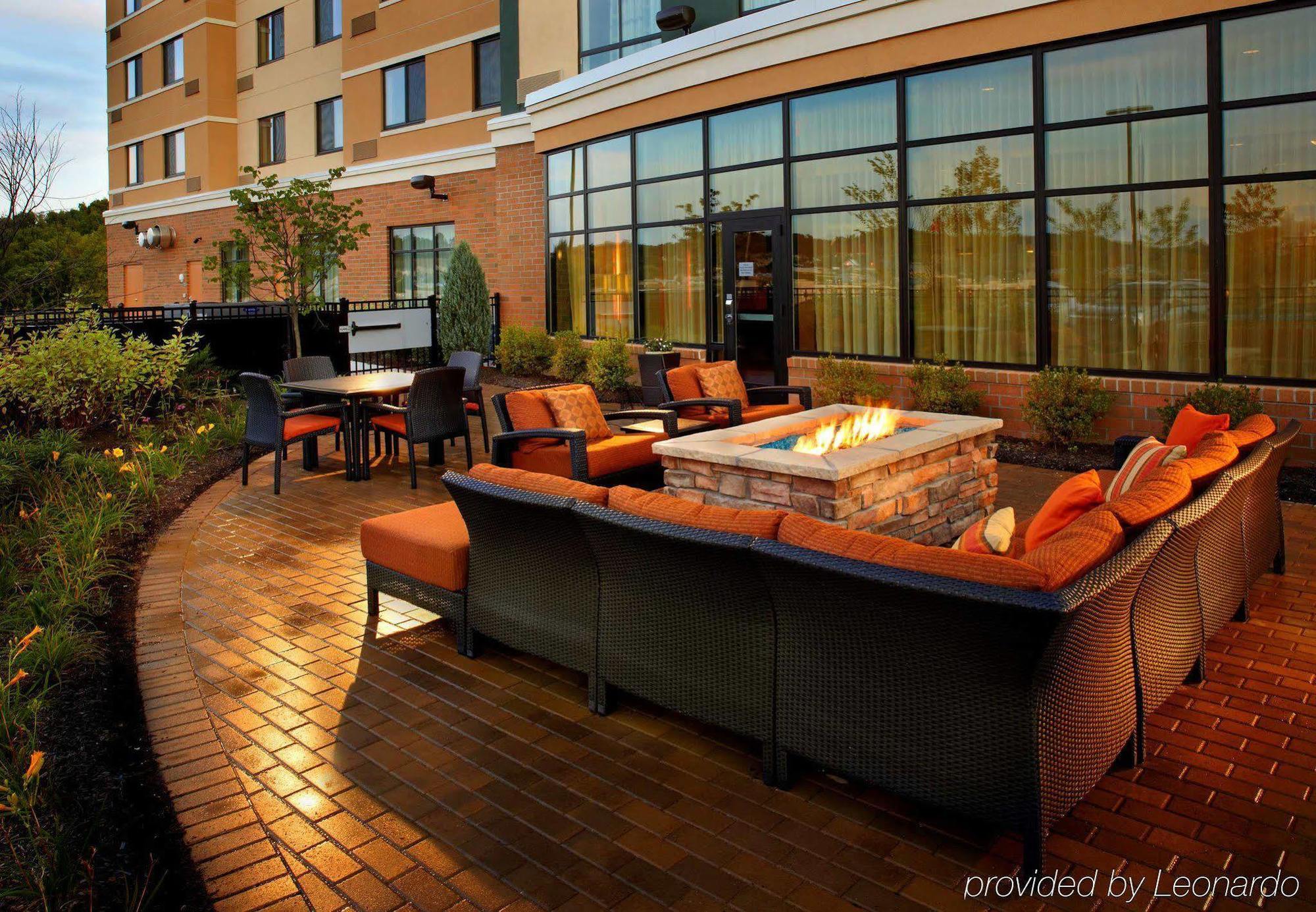 Courtyard By Marriott Pittsburgh Washington Meadow Lands Hotell Eksteriør bilde