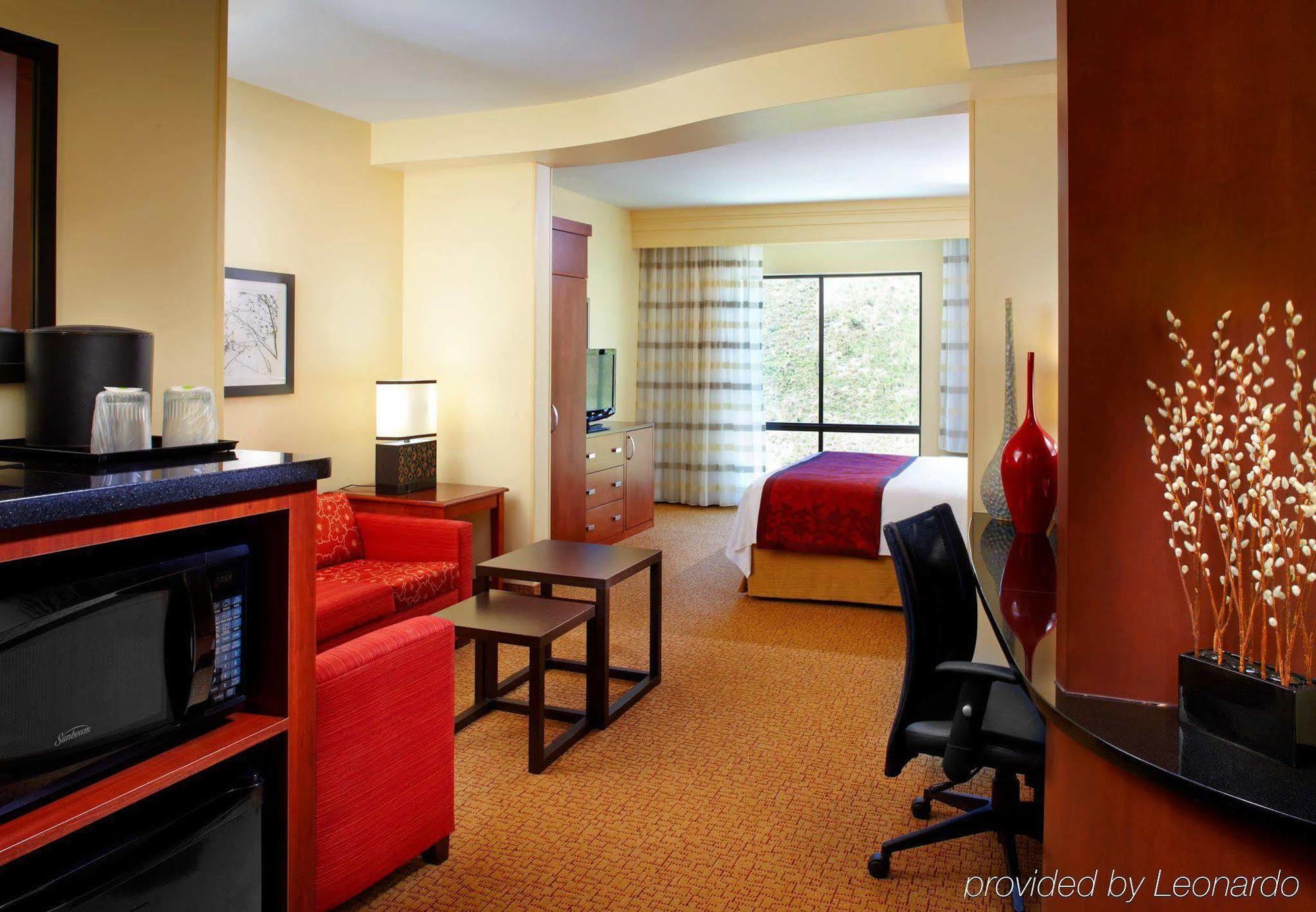 Courtyard By Marriott Pittsburgh Washington Meadow Lands Hotell Eksteriør bilde