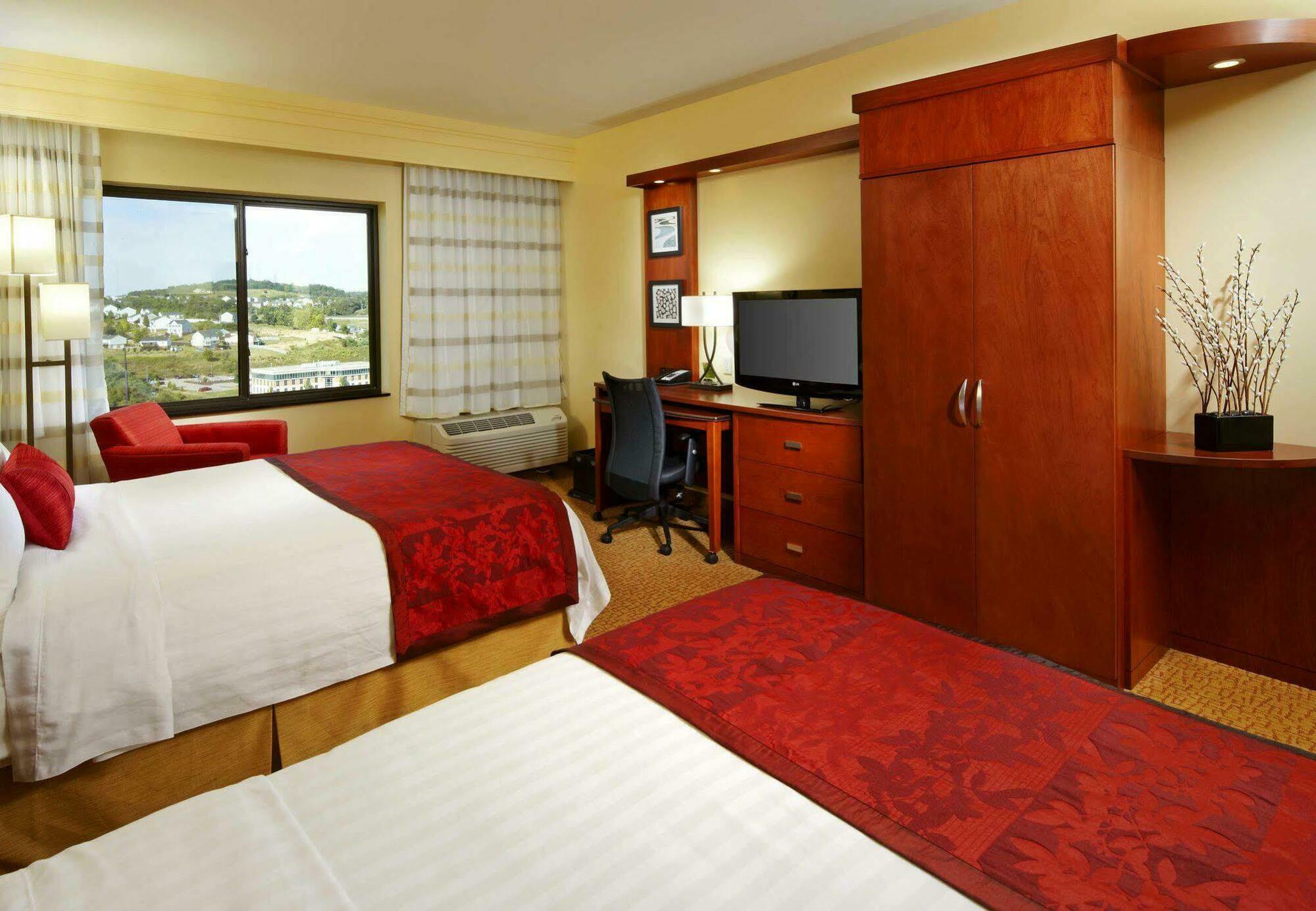 Courtyard By Marriott Pittsburgh Washington Meadow Lands Hotell Eksteriør bilde